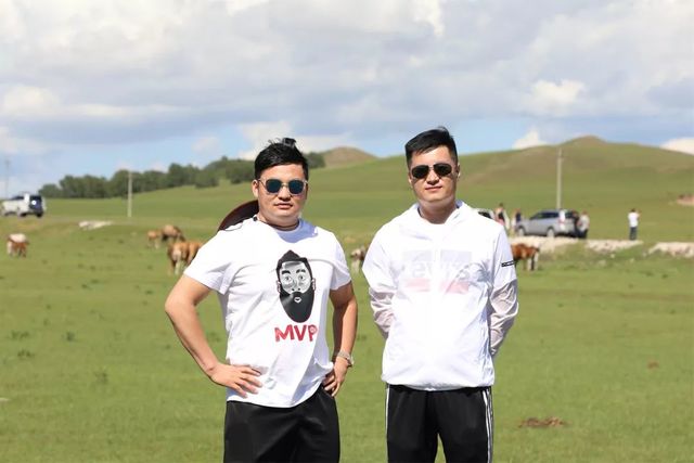 乾港集團(tuán)高層草原自駕游 乾港集團(tuán)高層草原自駕游