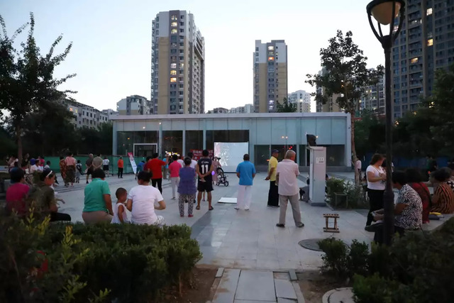 百場電影進(jìn)社區(qū)